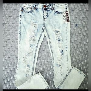 BONGO Ripped, Distressed Jeans for Women, Super Cute!!! NEW!!! with Tags, Size 3